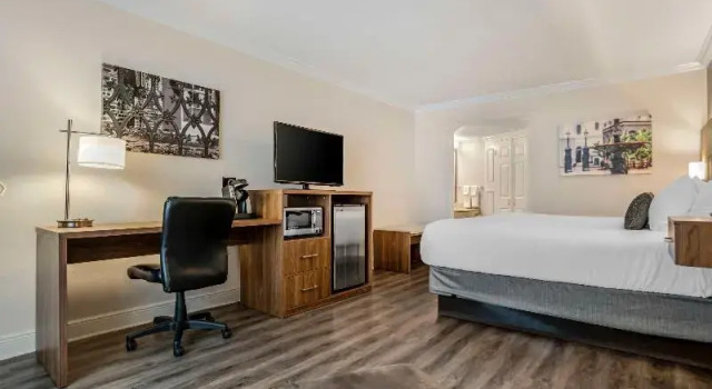 Двухместный номер Standard с балконом Best Western Plus Westbank