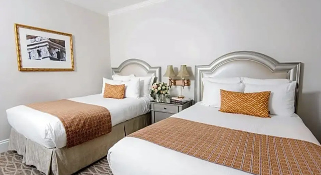 Номер Deluxe Warwick Melrose Hotel
