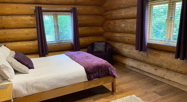 Ewes Water Log Cabins, Buchen Sie Hotel Hotels in Schottland mit Parkplatz, Parkplätze