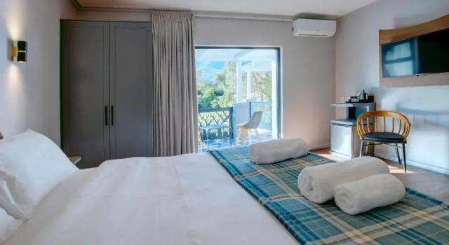 Двухместный номер Deluxe с балконом Amour Guest House