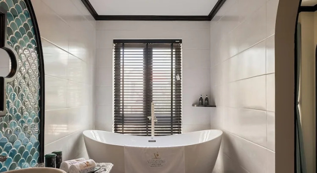 Люкс Vanessa Boutique Hotel An Bang Beach