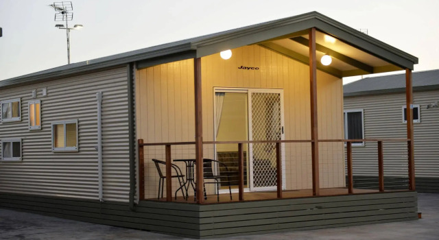Riverside Cabin Park