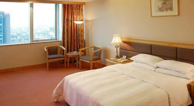 Двухместный номер Standard Guangzhou New Century Hotel