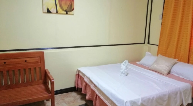 Cherry's Transient Hub - Puerto Princesa, Забронировать Отель Тресе-Мартирес Лусон