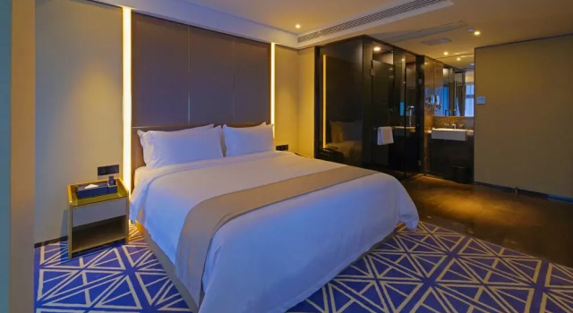 Семейный люкс Superise Hotel