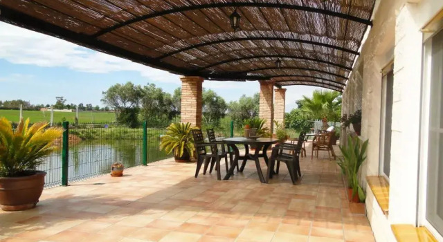 Коттедж с 3 комнатами Holiday Home Paradise Ebro 1