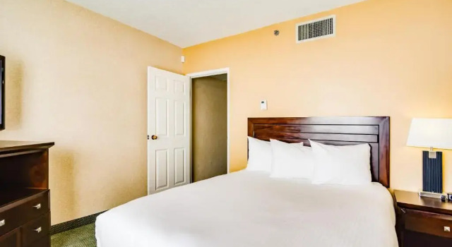 Полулюкс Sawridge Inn and Conference Centre Edmonton South