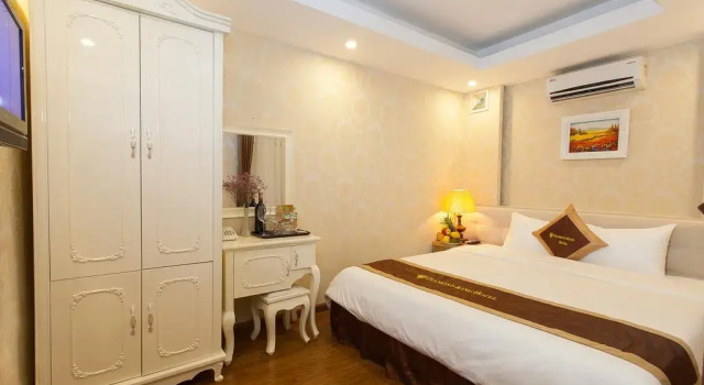 Номер Classic Hanoi Diamond King Hotel & Travel