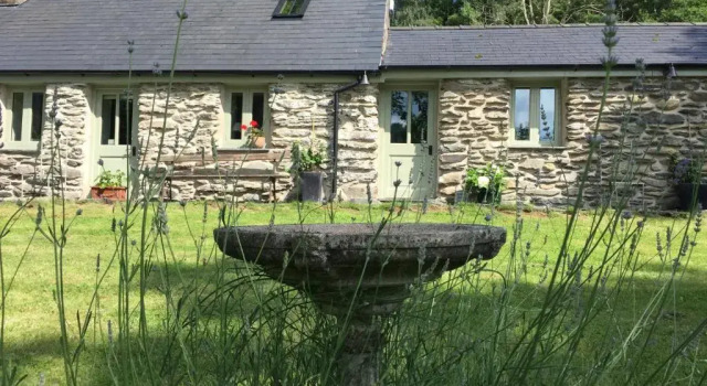 Коттедж с 2 комнатами Glanrhyd cottage