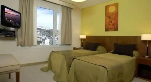 Апартаменты с 2 комнатами с балконом Village Condo