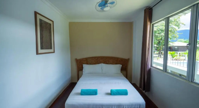 Benarat Lodge, Rezervasyon Otel Mulu 