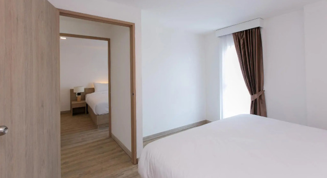 Трёхместный люкс B2 Nakhon Sawan Premier Hotel