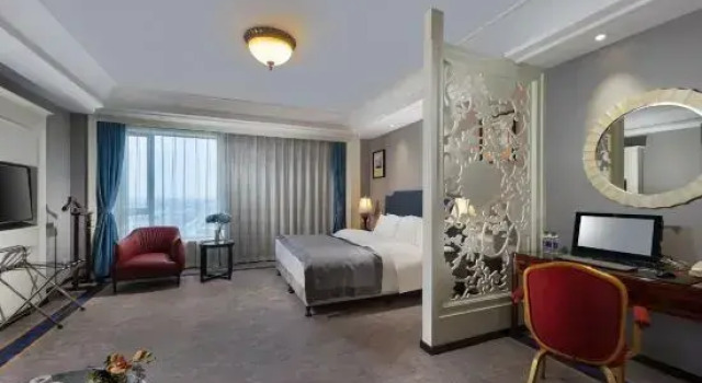 Полулюкс Friendship Hotel