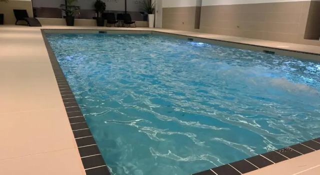 Апартаменты 3 Middlecombe - Indoor Pool & 4 min walk to Beach!