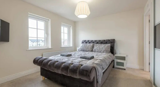 Stylish & Modern 3 Bedroom Home, Book Vacation Home Bangor Down County