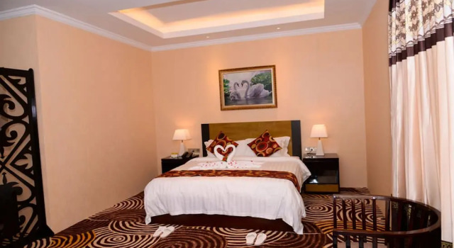 Номер Superior Royal Hinthar Hotel