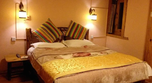 Shangri-La Skyside Inn, Buchen Sie Hotel Hotels in Yunnan mit Parkplatz, Parkplätze