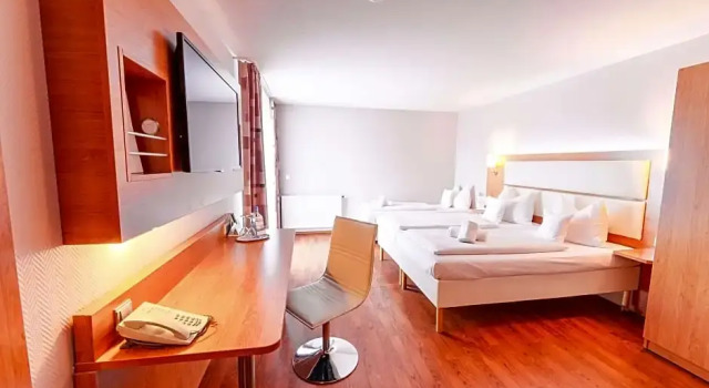 Полулюкс PLAZA INN Heilbronn