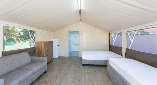 Тент с балконом Shoal Bay Holiday Park