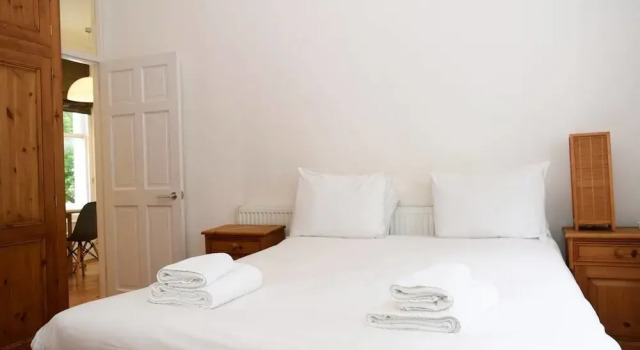 1 Bedroom Flat for 2 in Kentish Town Near Camden, Забронировать Отель Отели Англии 3 звезды, 3*