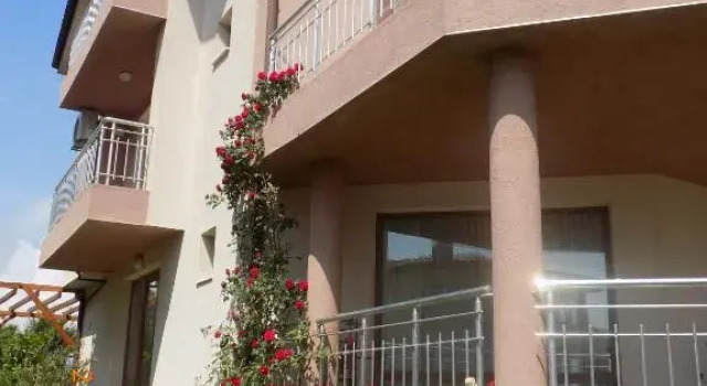 Zenith Guest House, Забронировать Гостевой дом Гостевые дома области Бургас, Гостевой дом