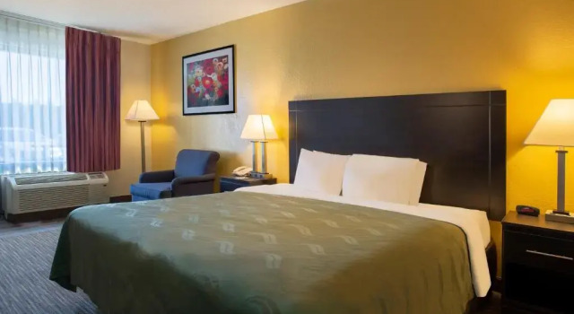 Номер Quality Inn at Arlington Highlands