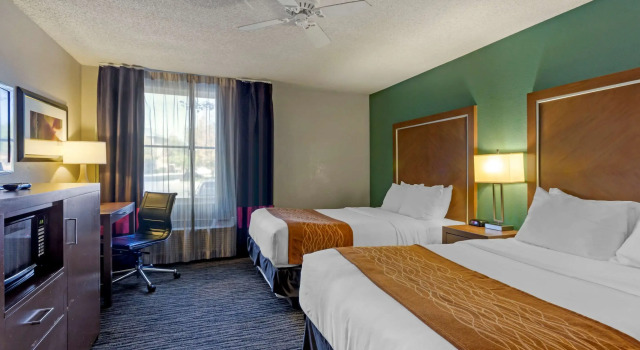 Четырёхместный номер Standard Comfort Inn West Valley - Salt Lake City South
