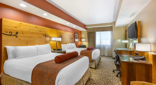 Best Western Premier Ivy Inn & Suites, Забронировать Отель Отели Коуди с бассейном, Бассейн