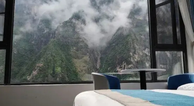 Tiger Leaping Gorge Achangjiao Homestay, Buchen Sie Hotel Shangri-La Yunnan