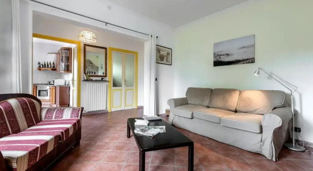 Villa I Due Padroni, two apartment House - Apartment Loggione, Забронировать Апартаменты/квартира Отели Монтекальво-Версиджа с бассейном, Бассейн