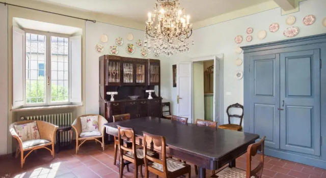 Villa Oleandra with Pool up to 12 People, Buchen Sie Villa Volta Mantovana Lombardei