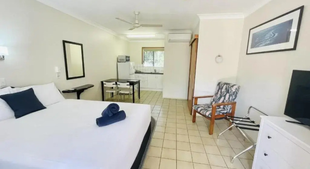 Студия Paradise Court Holiday Units