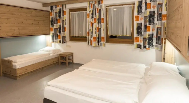 Hirscher Hotel, Rezerwuj Hotel Hotele w Salzburg z parkingiem, Parking