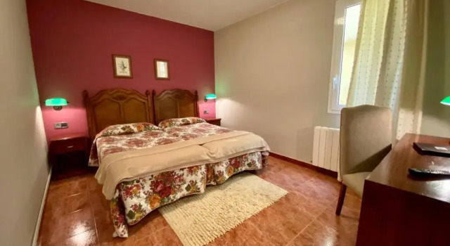 Hostal Bonavista, Забронировать Отель Сервера Лерида, рядом с Мукомольный завод сельскохозяйственного синдиката Серверы