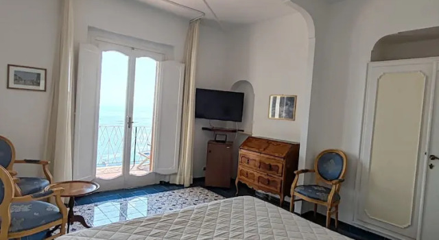 Двухместный номер Economy с балконом и с видом на море Grand Hotel Excelsior