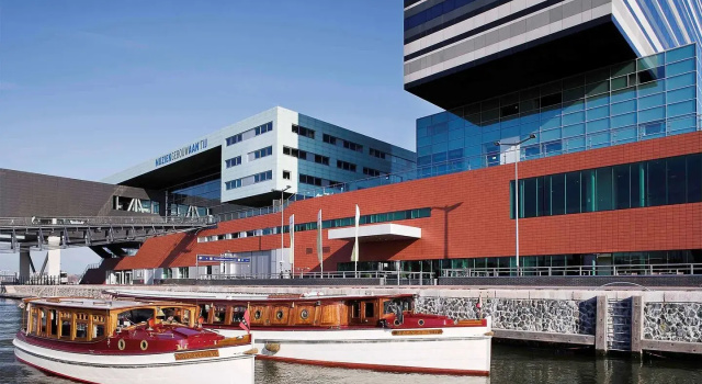 Mövenpick Hotel Amsterdam City Centre