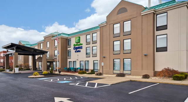 Holiday Inn Express & Suites Allentown-Dorney Park Area by IHG