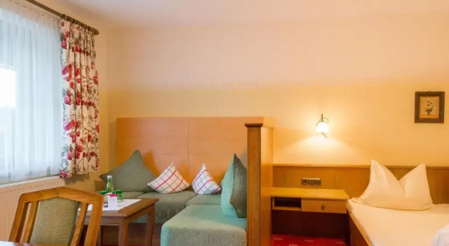 Полулюкс Hotel Krone Tirol