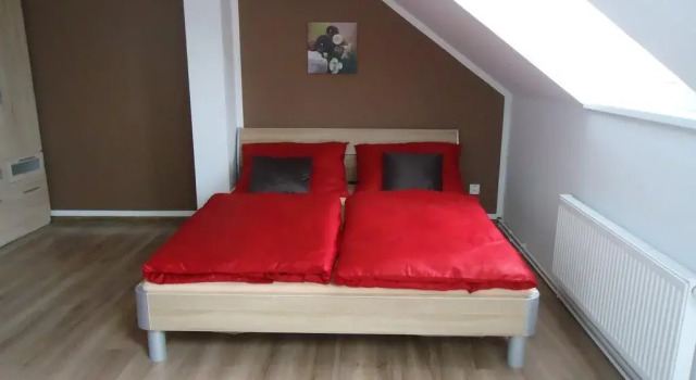 Penzion u Šípků, Book Hotel Hoteller i Moravia-Silesia med parkering, Parkering