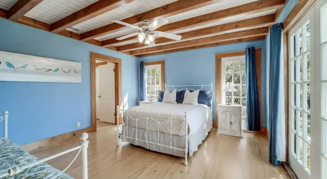 Lake Travis Waterfront Retreat