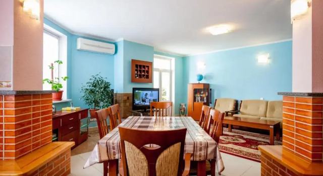 Люкс Large luxury 4-room apartment with a sauna, near the metro Levoberezhnaya