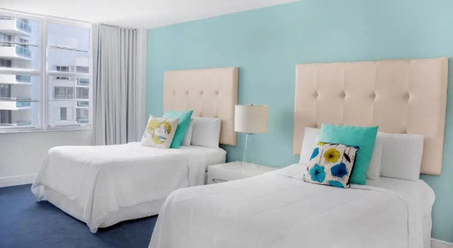 Люкс Premier с 3 комнатами с видом на залив Seacoast Suites on Miami Beach