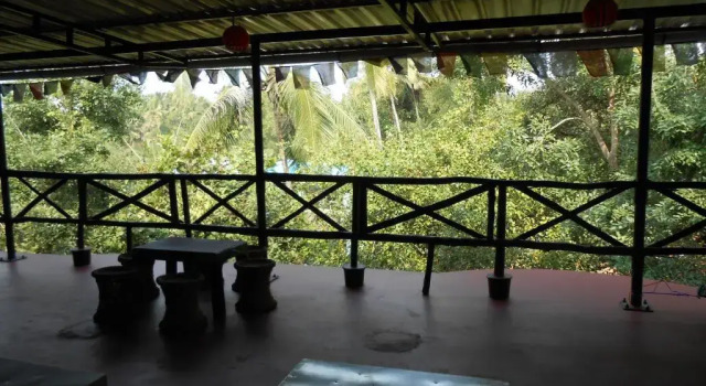 Кровать в общем номере Chill Inn Guest House