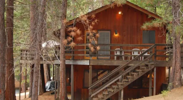 RedAwning Cabin #17B Tylers Bungalow, Забронировать Апартаменты/квартира Апартаменты Вавона, Апартаменты/квартира