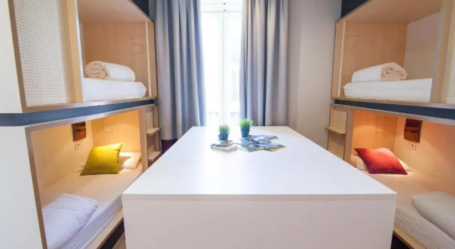 Кровать в общем номере (женский номер) Toc Hostel Madrid
