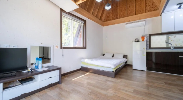Samcheok Deulre Pension, Boek Pension Hotels in Gangwon-Do met parkeren, Parkeren