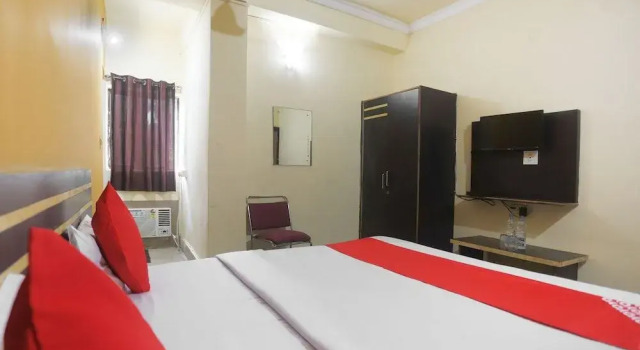 OYO 48884 Hotel Trishakti