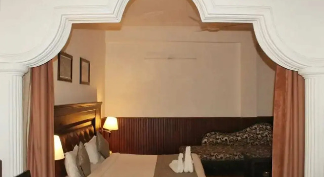 Esan Guest House Varanasi by Goroomgo