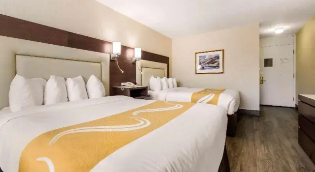 Двухместный номер Standard Quality Inn & Suites