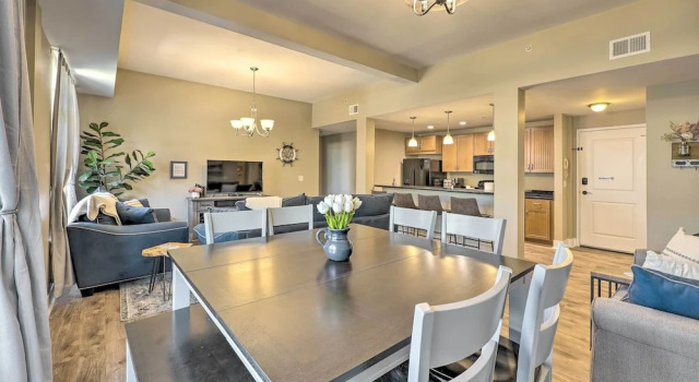 Апартаменты с 2 комнатами с балконом Grand Haven Condo - Walk to Nearby Hot Spots!